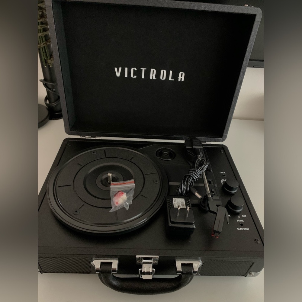 Record/vinyl player (NEW NEVER USED)